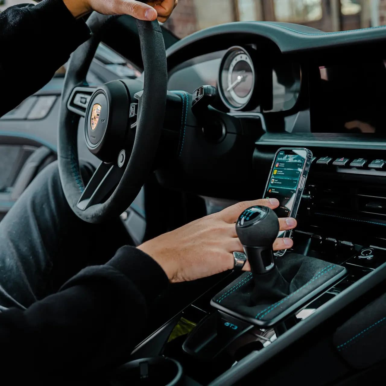 F4 MagSafe Adjustable Mount: CARMOUNT’s Premium All-Metal Phone Solution