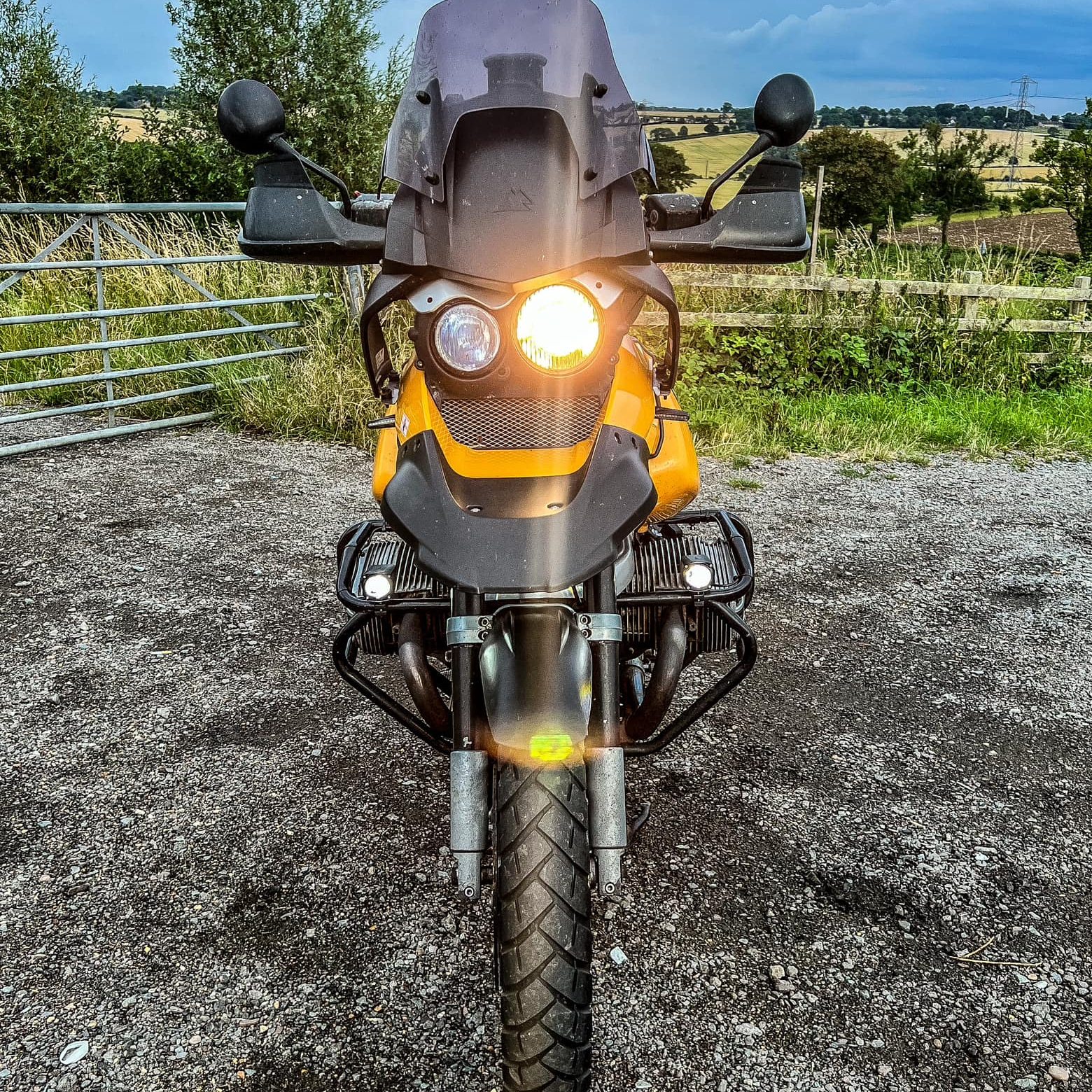 Easy Installation Guide for the Colight D09 Series on Motorcycles like Harley Davidson Pan America 1250